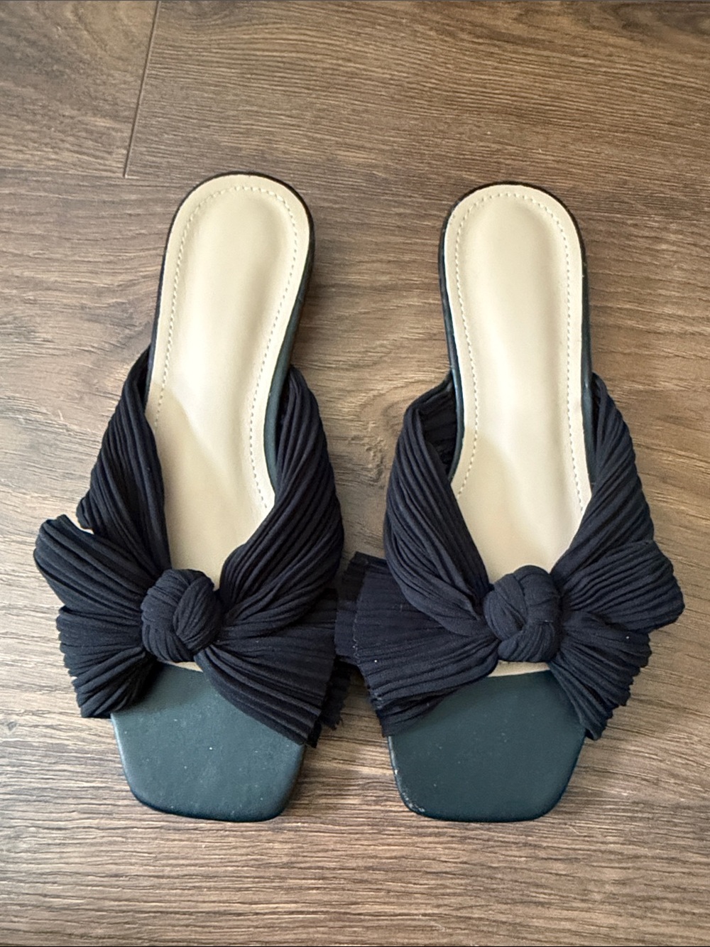 Women's Black Knotted Slide Sandals - Classic Slip-On
